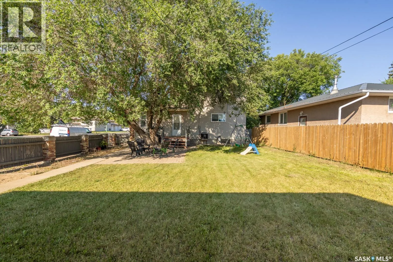 279 Angus STREET