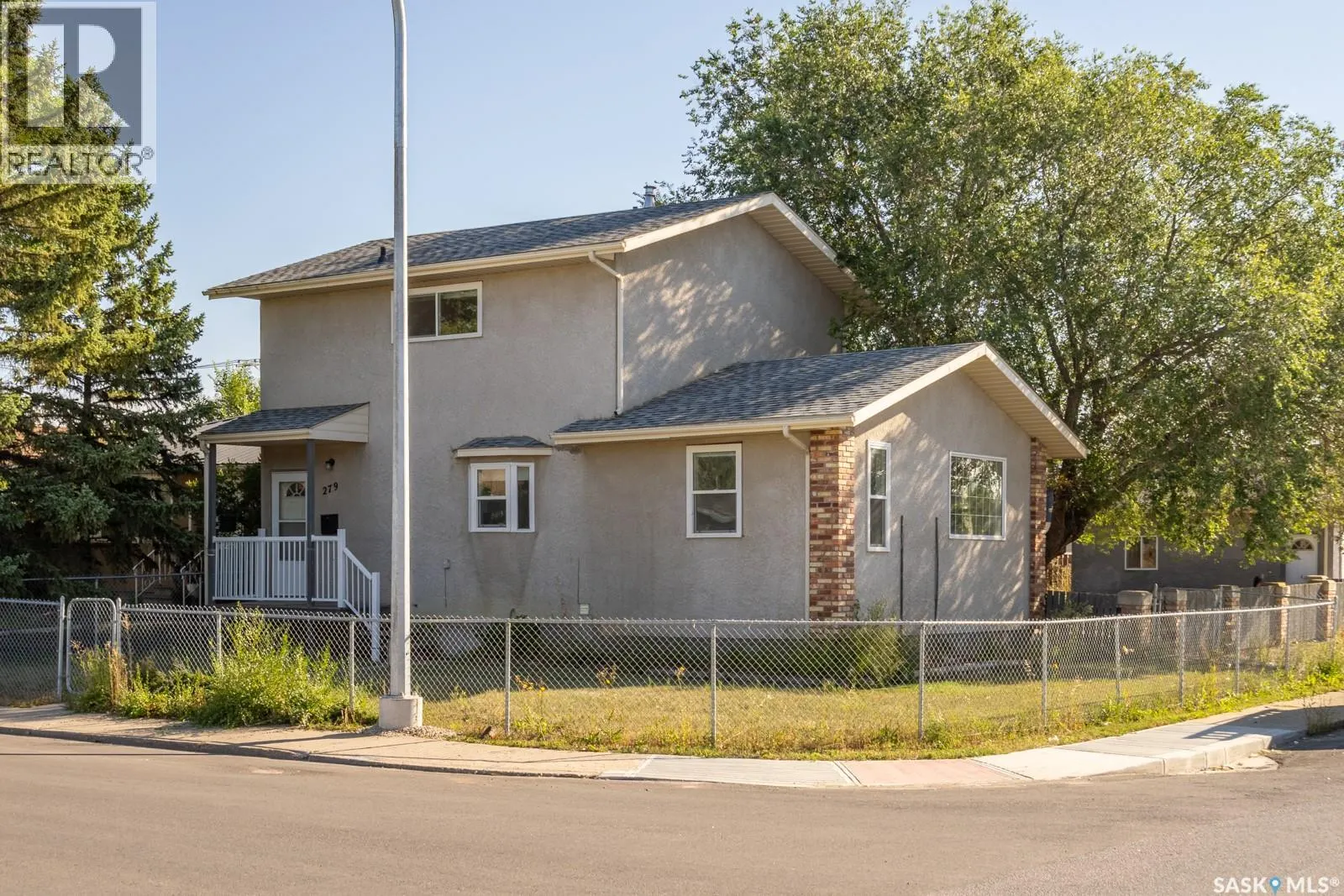 279 Angus STREET