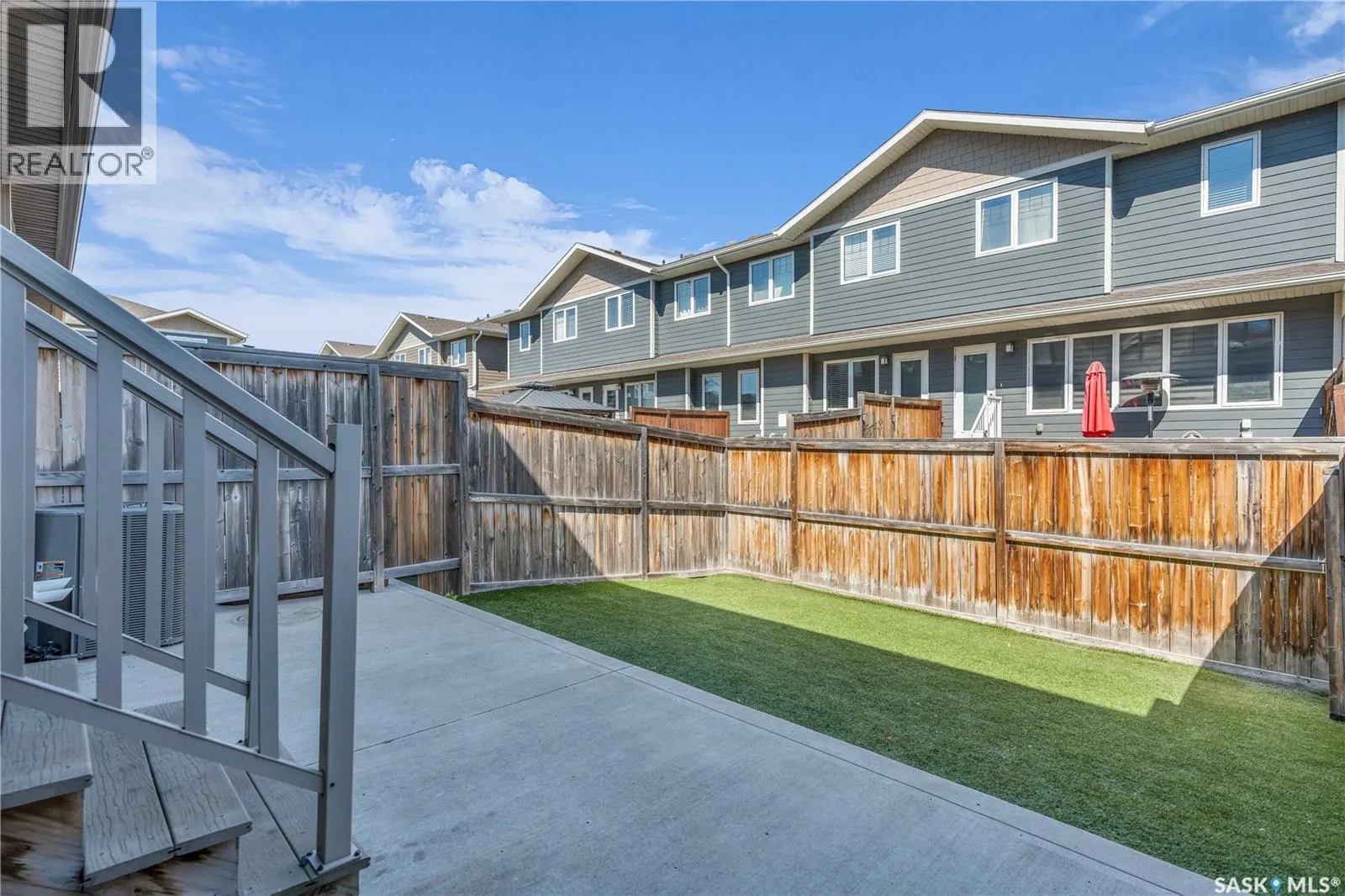 103 4100 Sandhill CRESCENT
