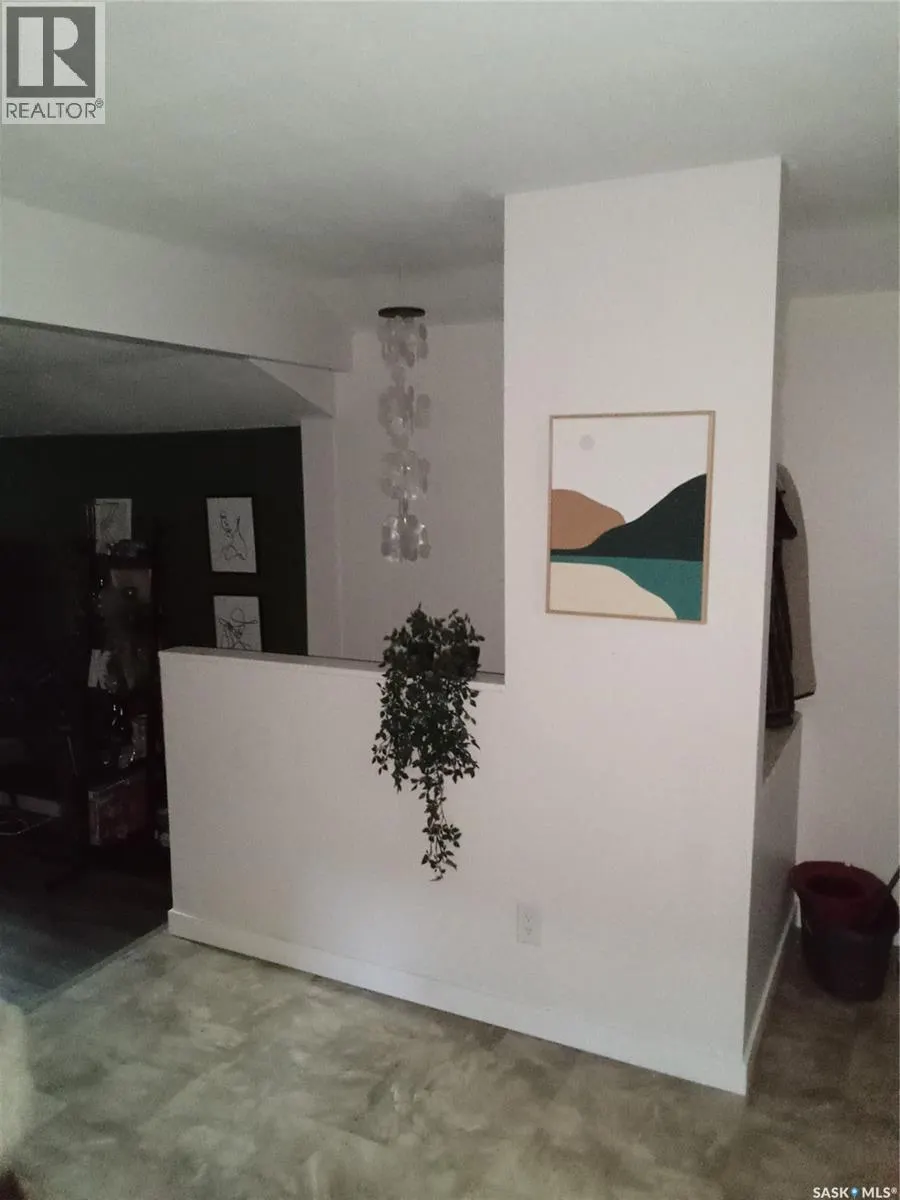 125 S AVENUE S
