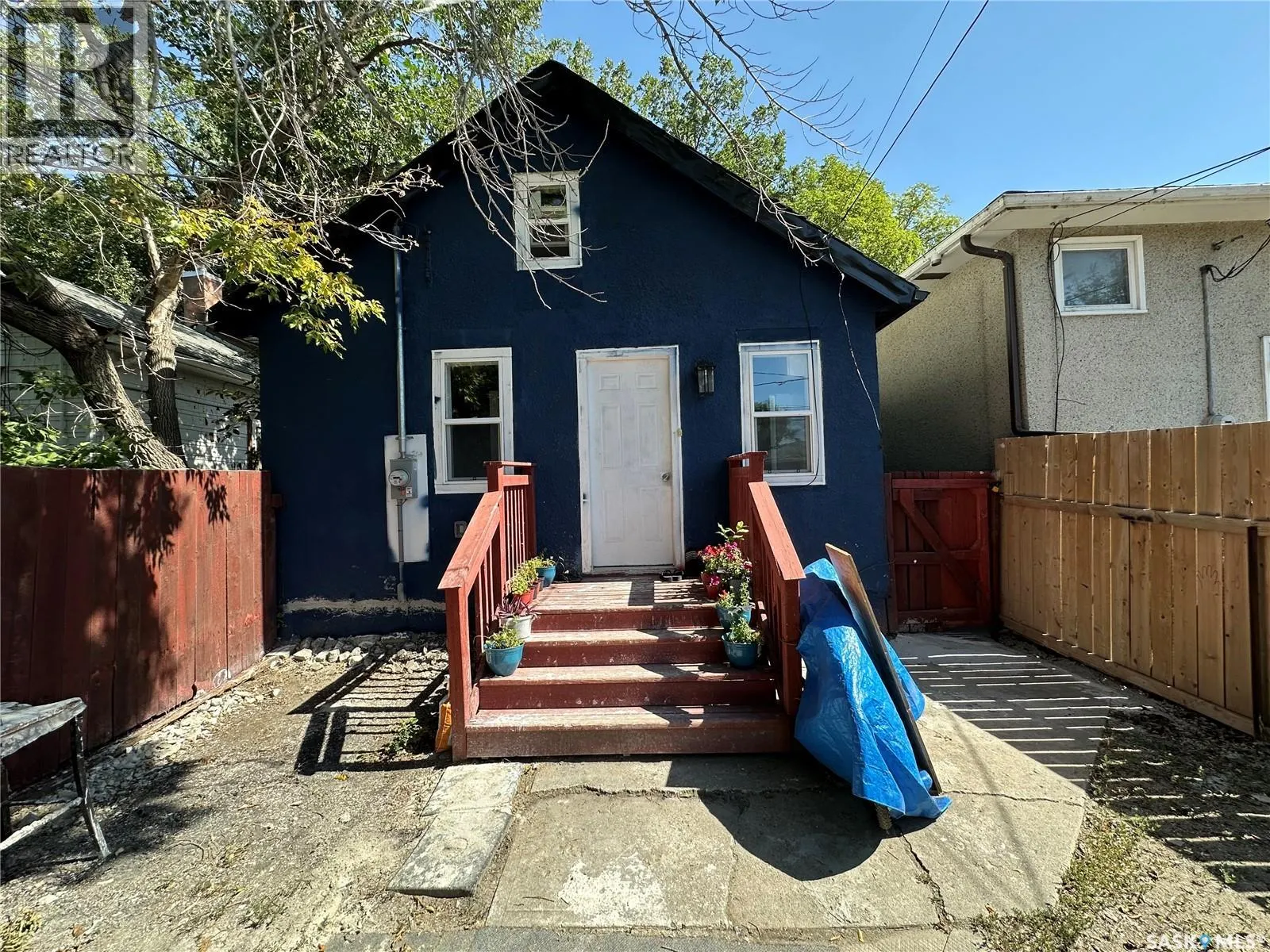 1760 Quebec STREET