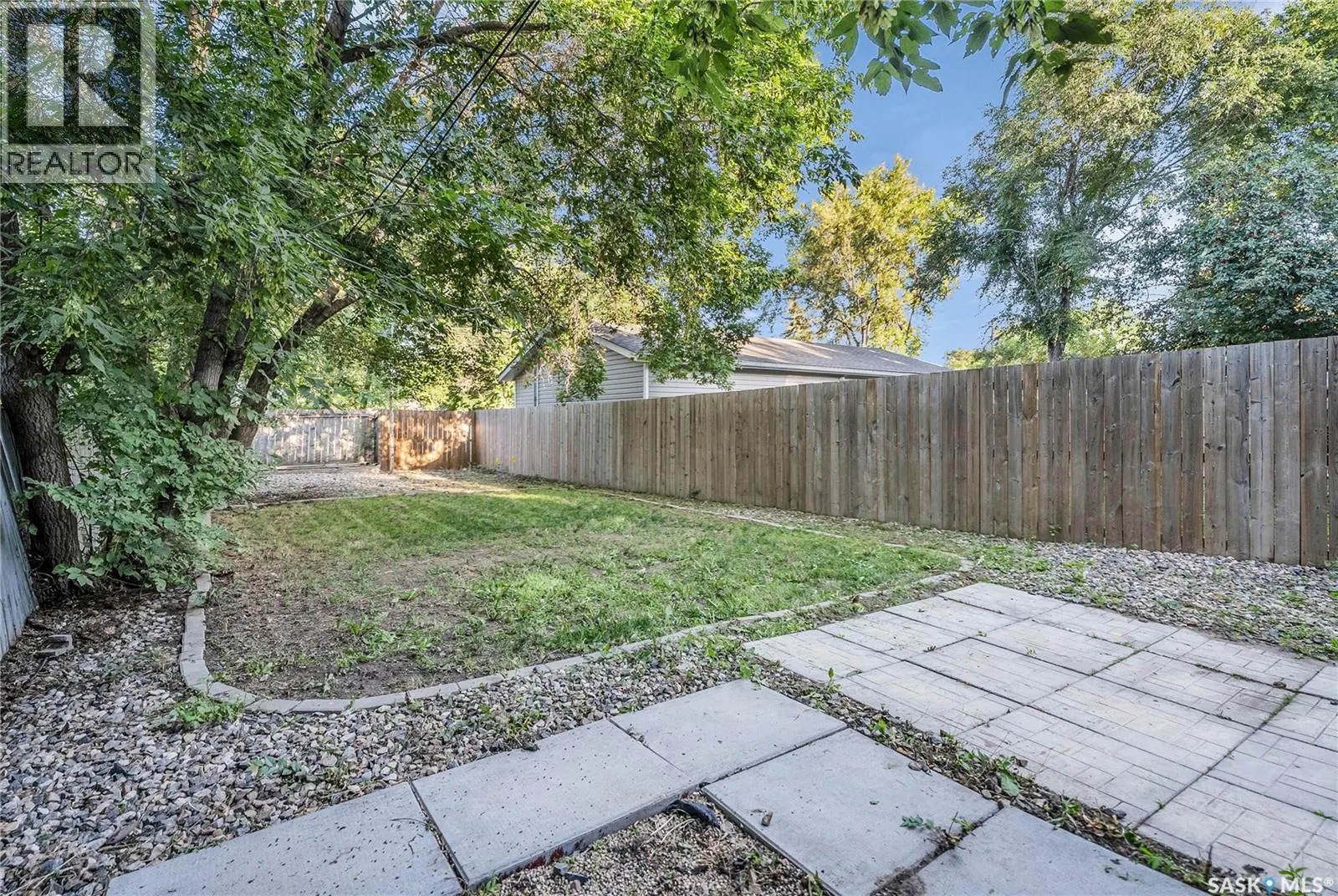 424 R AVENUE S