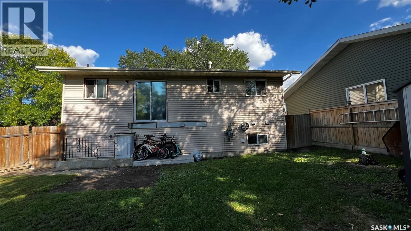 435 Bowman CRESCENT
