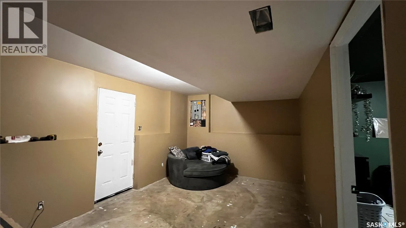 435 Bowman CRESCENT