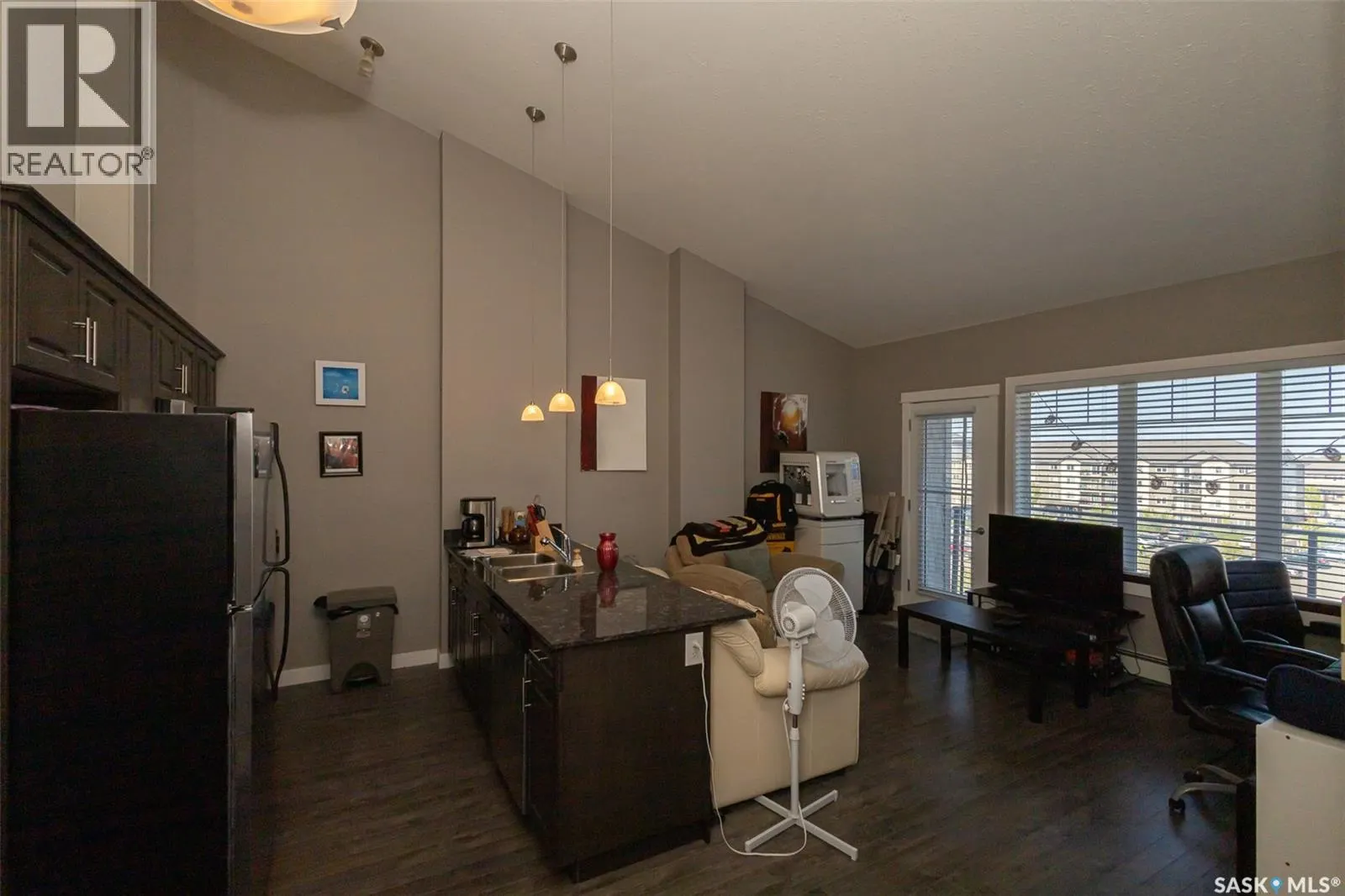 408 714 Hart ROAD