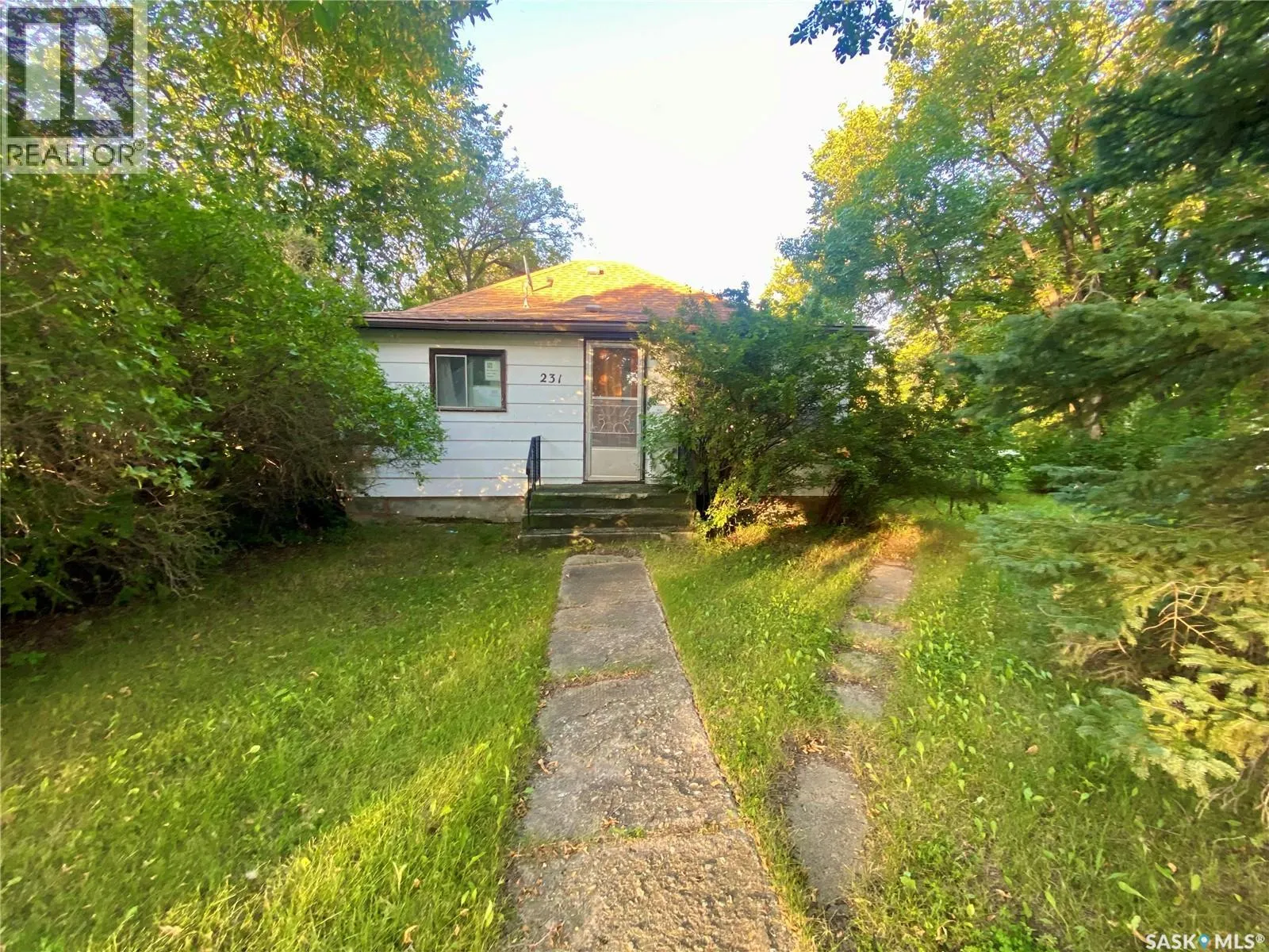 231 5th STREET