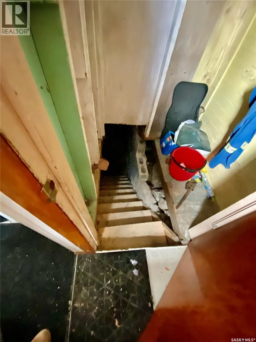 231 5th STREET