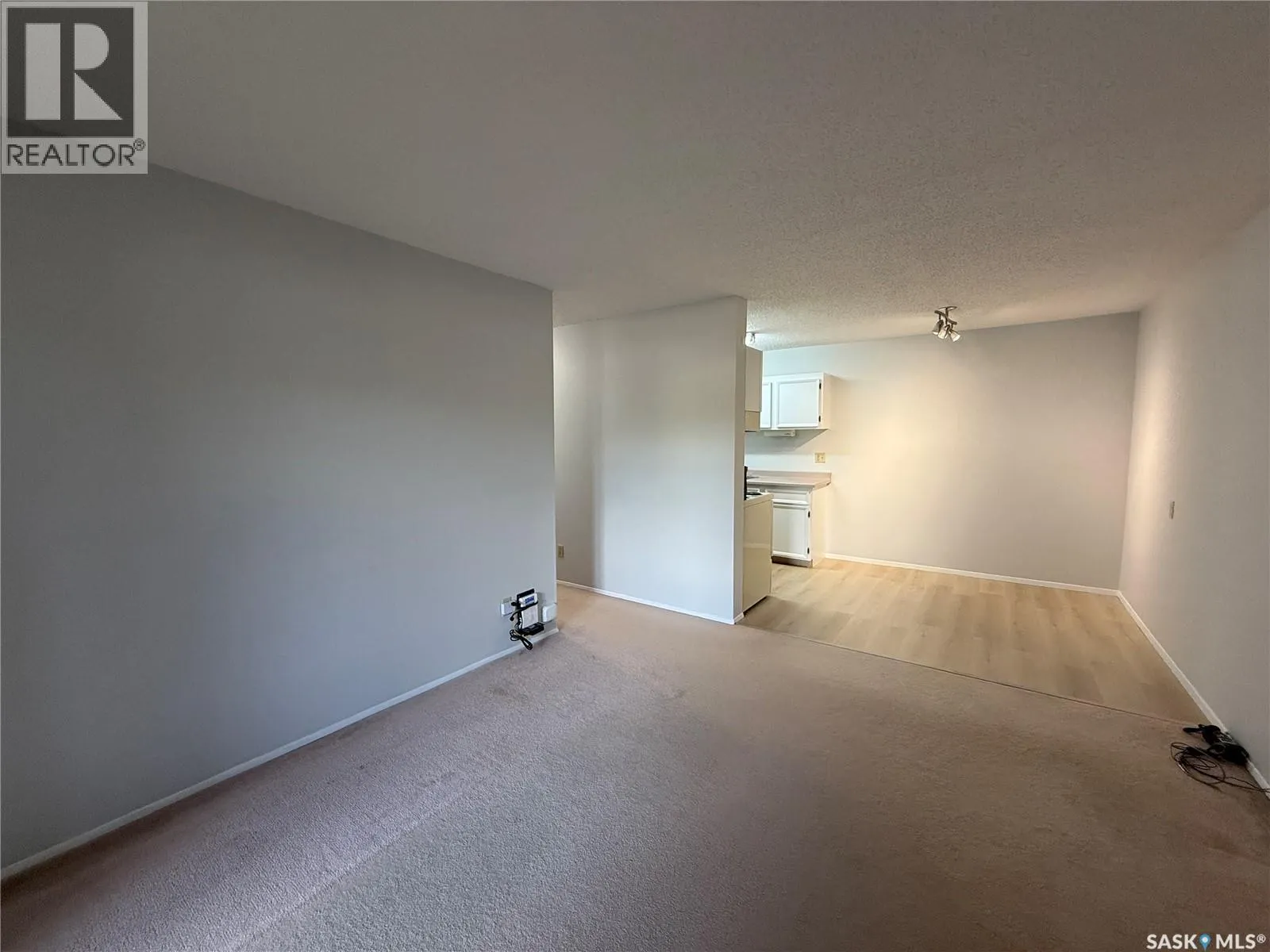 105B 4040 8TH STREET E