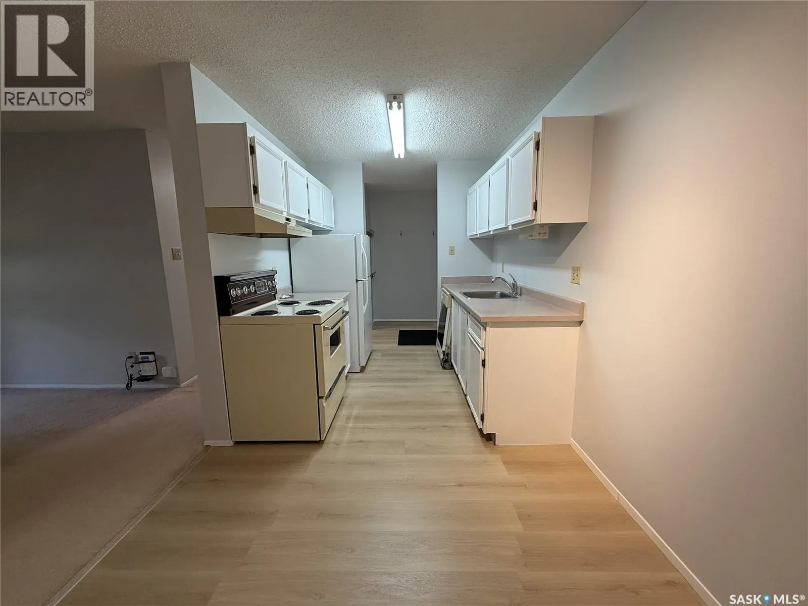 105B 4040 8TH STREET E