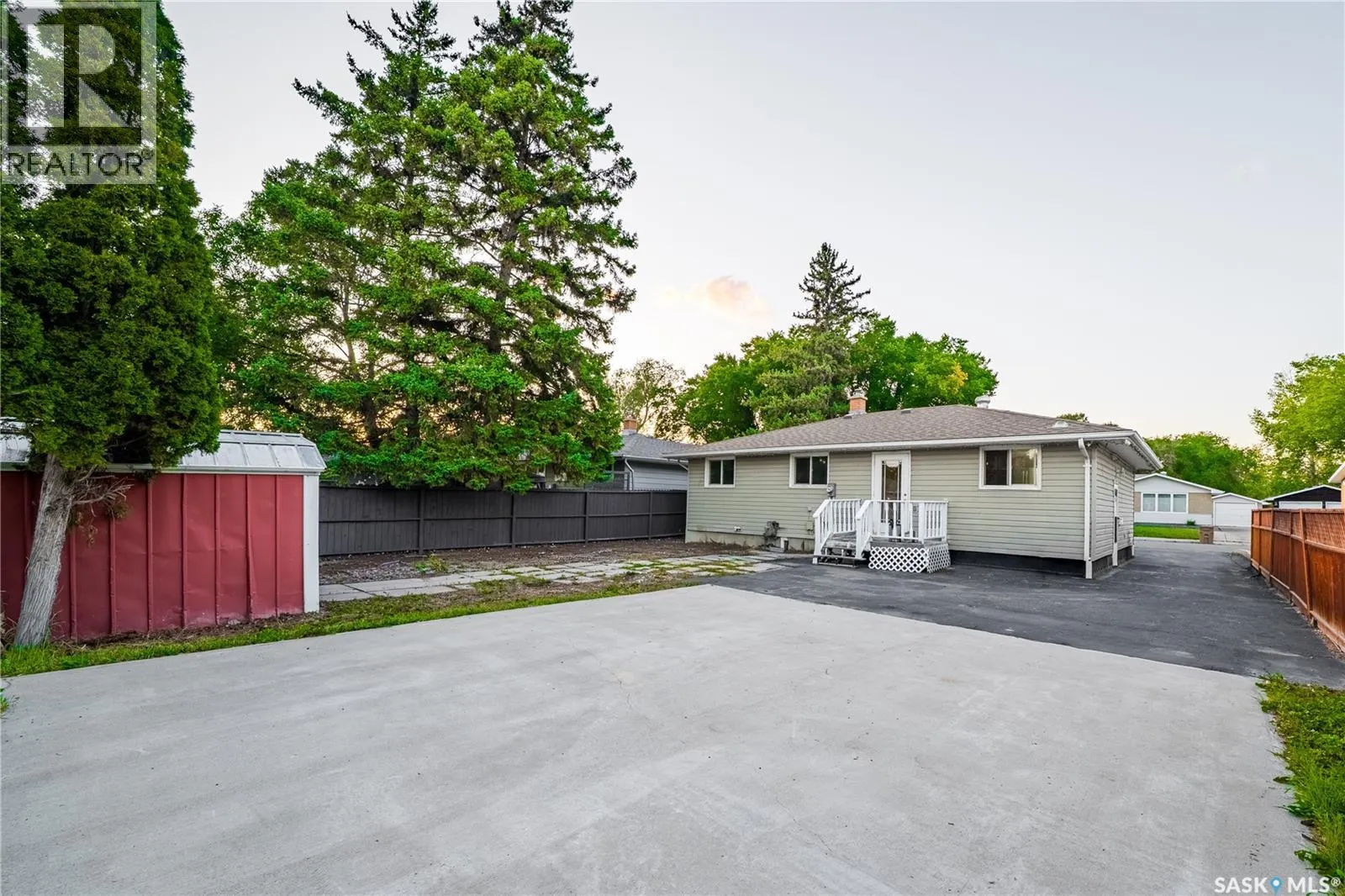87 MERLIN CRESCENT