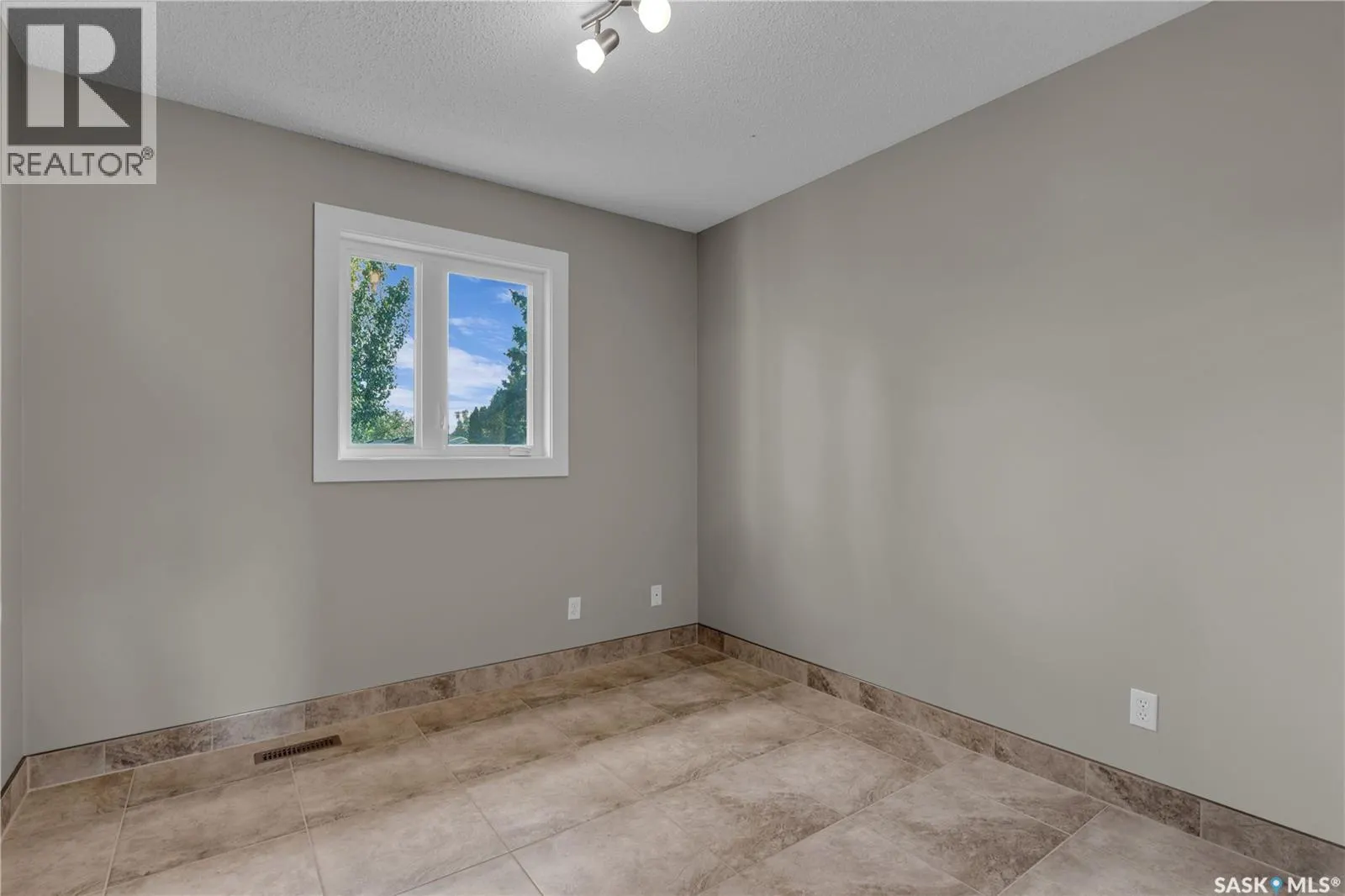 234 Wickenden CRESCENT