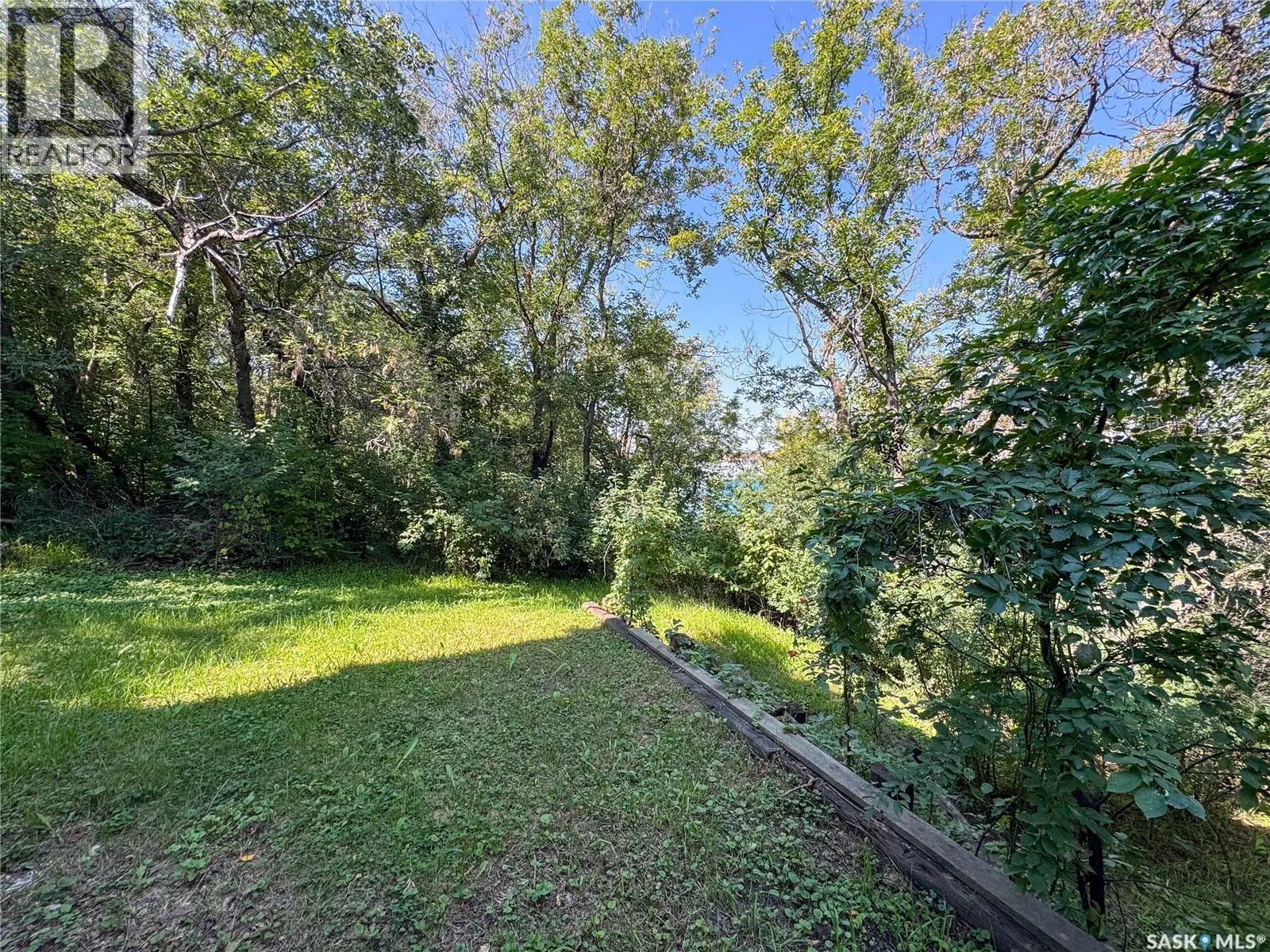 407 18th STREET W