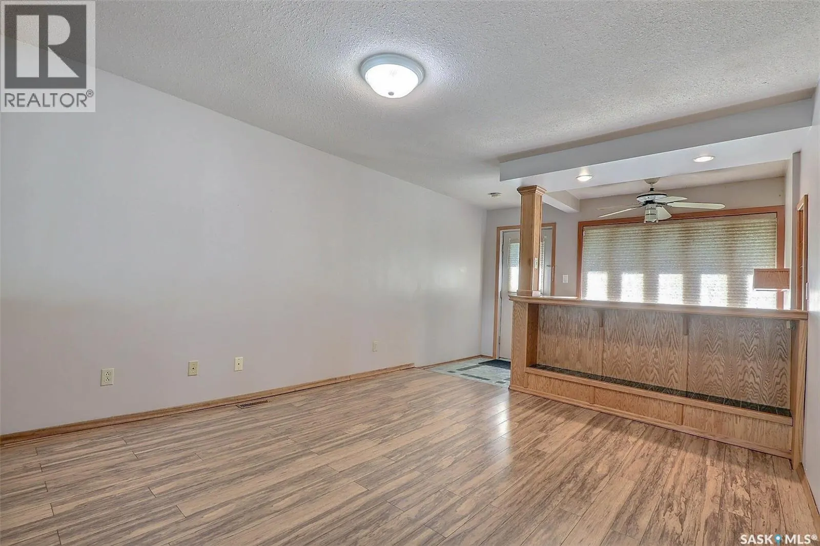 407 18th STREET W