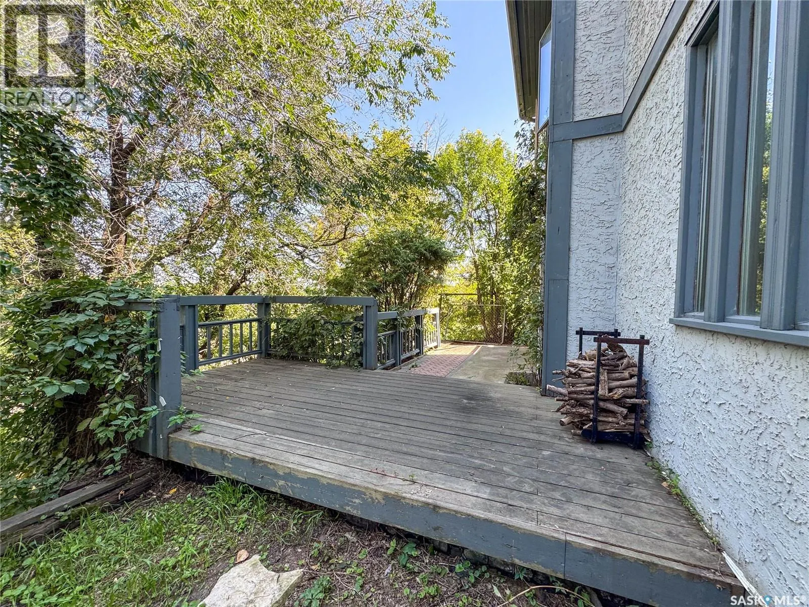 407 18th STREET W