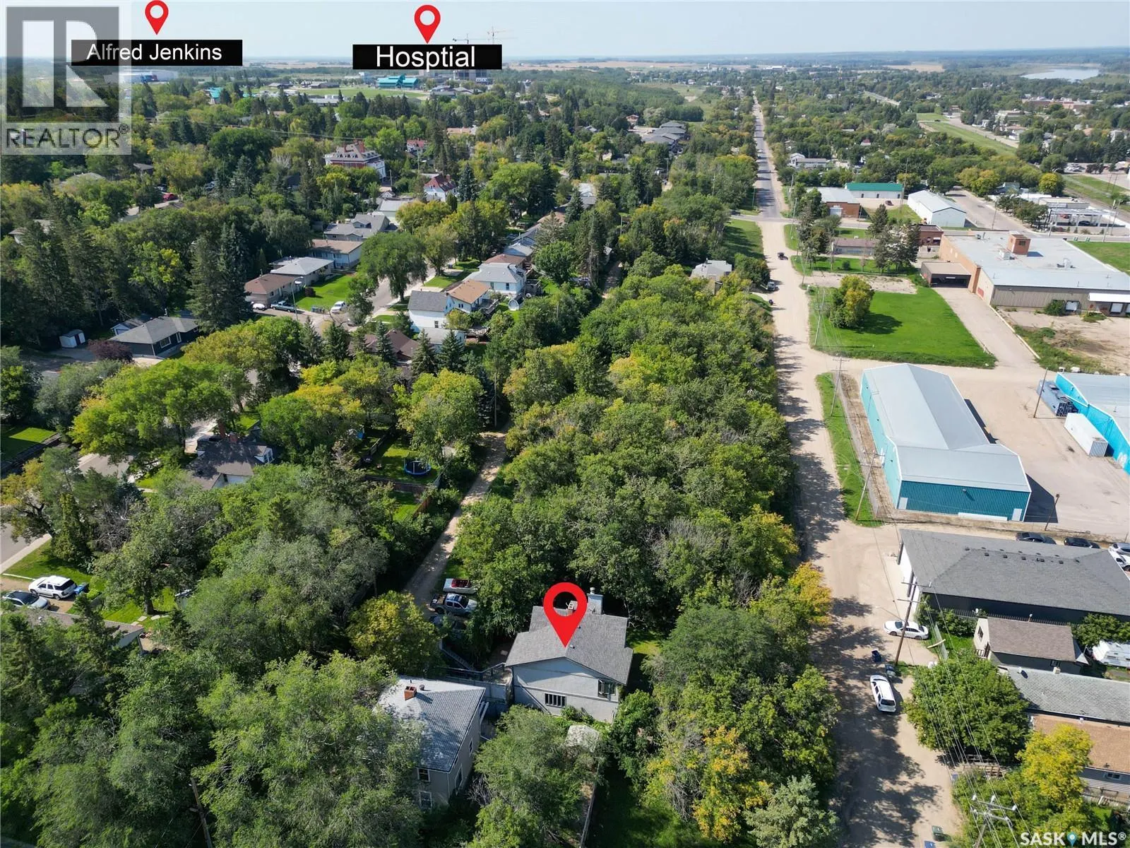 407 18th STREET W