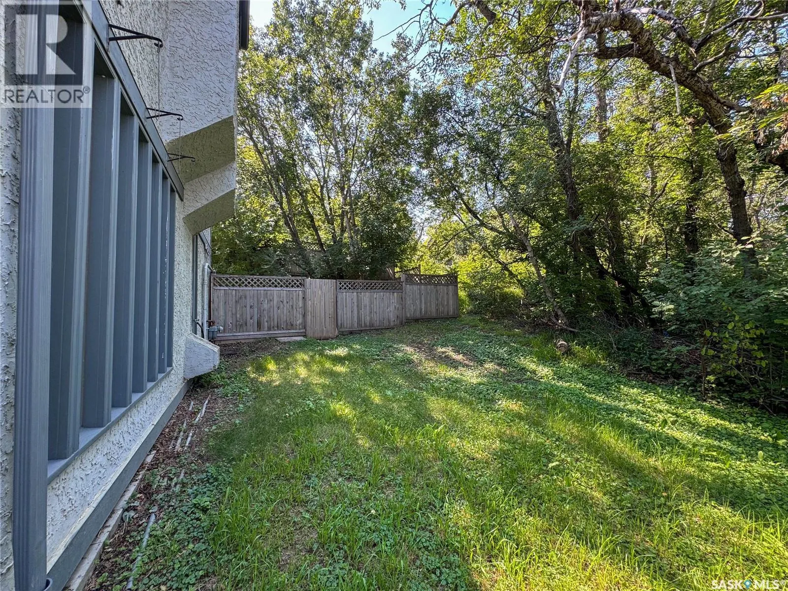 407 18th STREET W