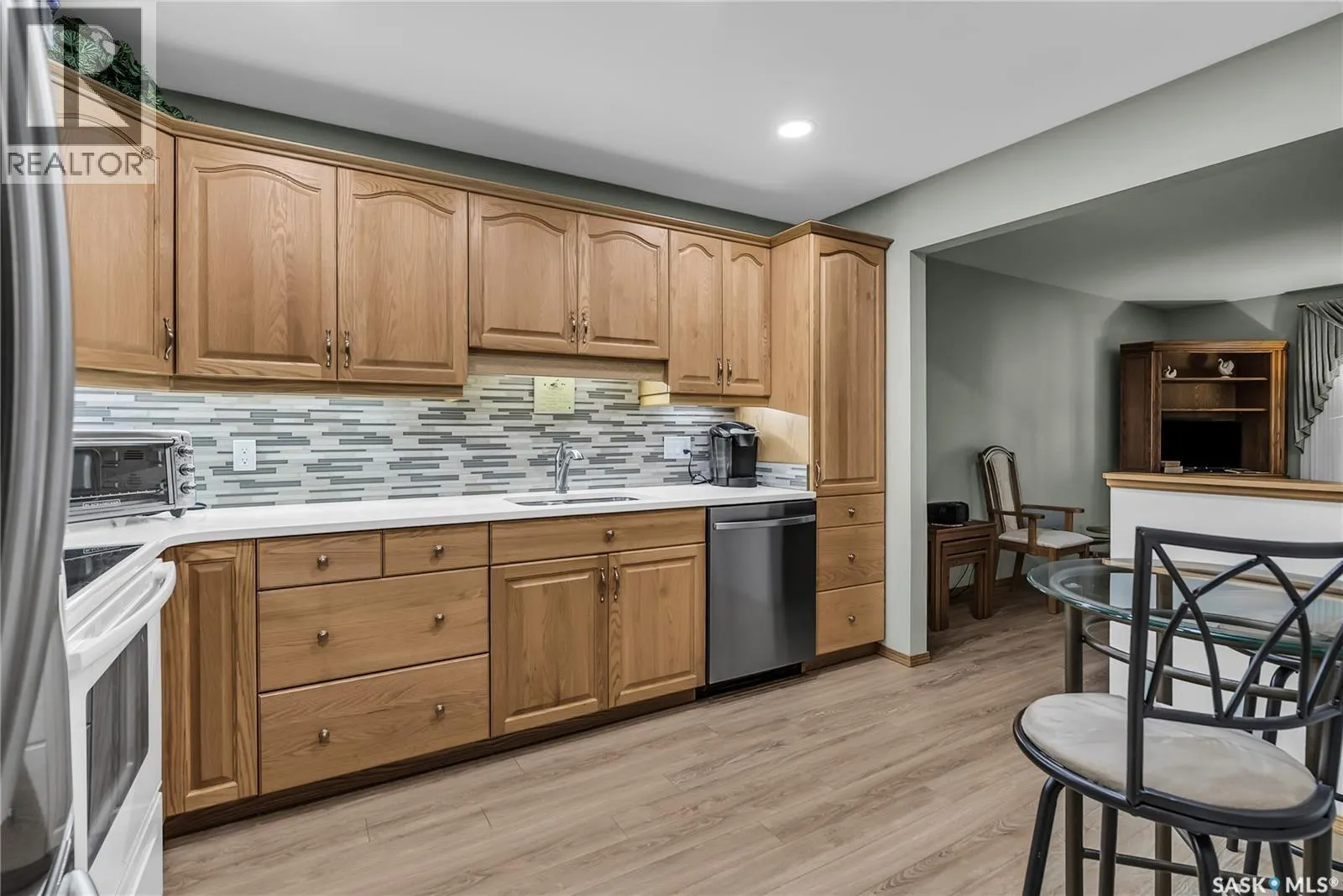 124 305 Pinehouse DRIVE