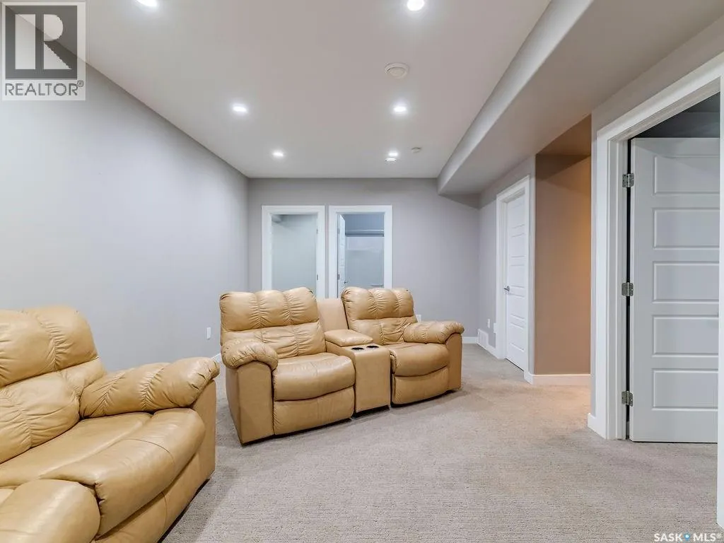 407 Gillies WAY