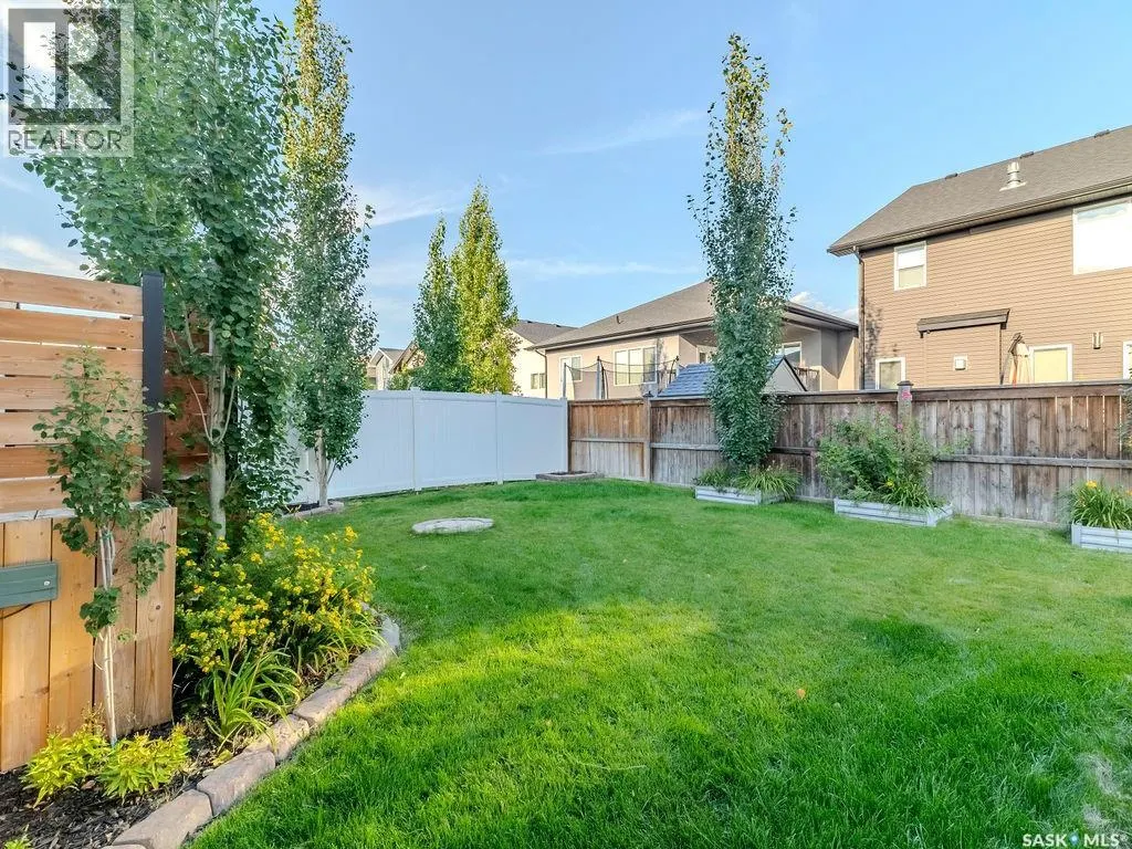 407 Gillies WAY
