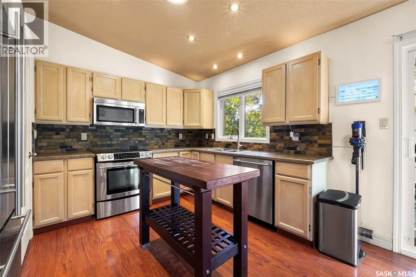 6007 Ehrle CRESCENT