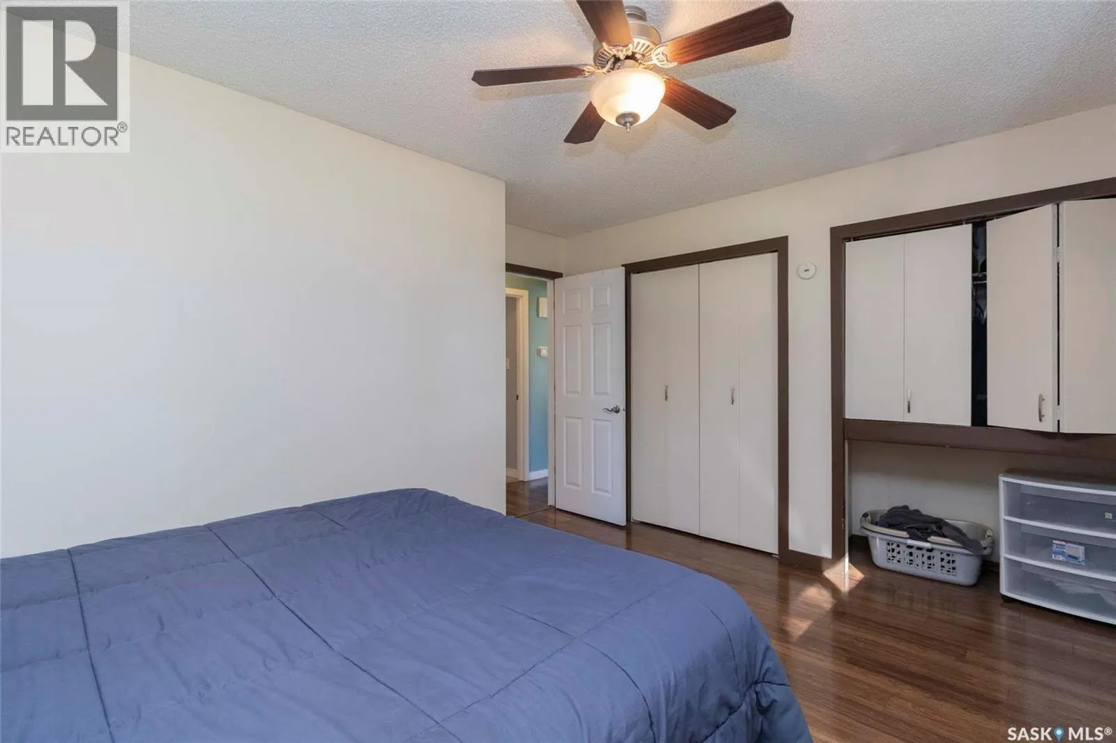 217 2nd STREET E
