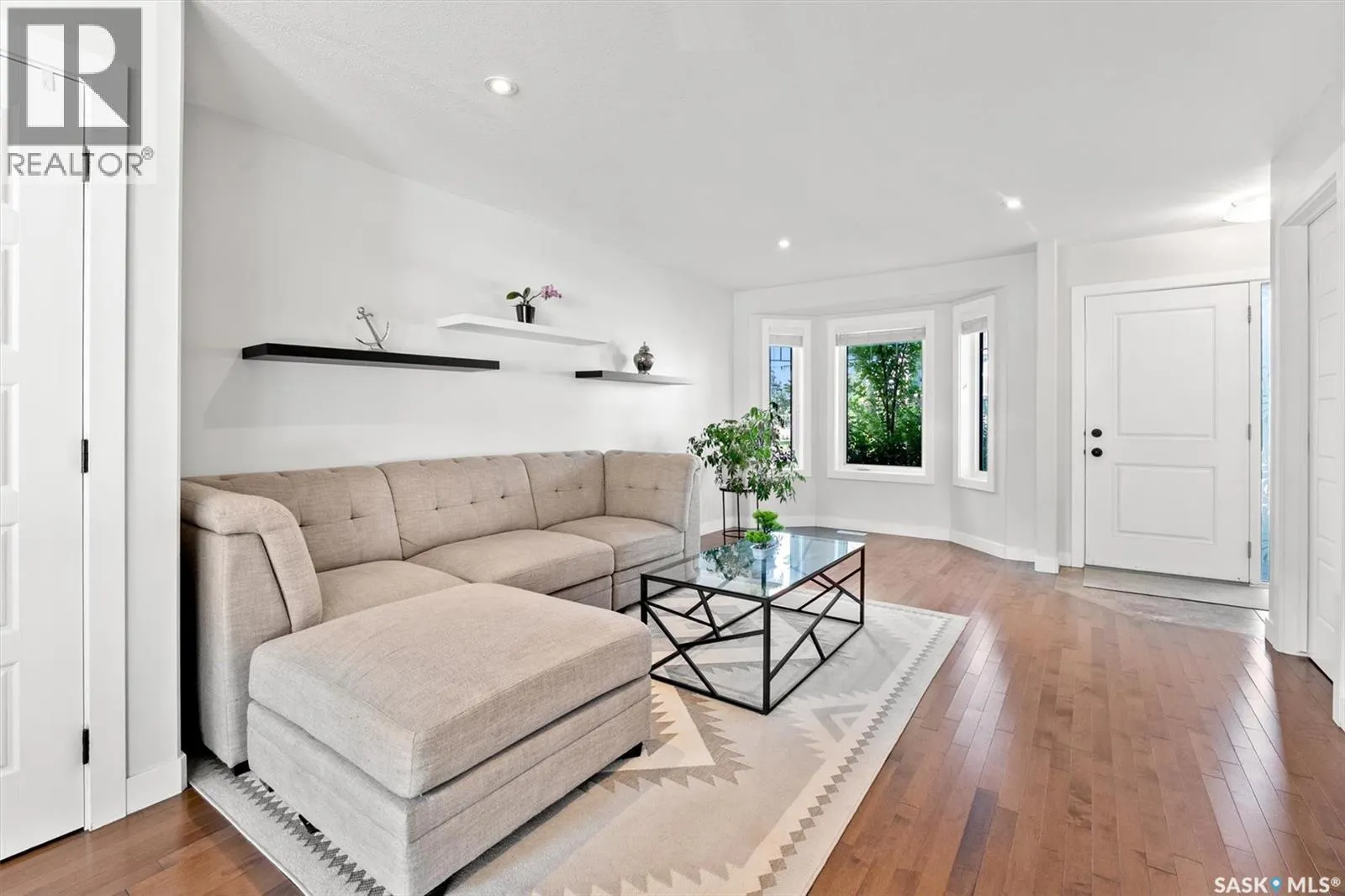 1423 Hunter ROAD