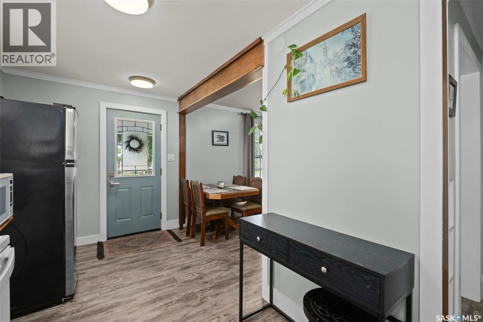 745 4th STREET E