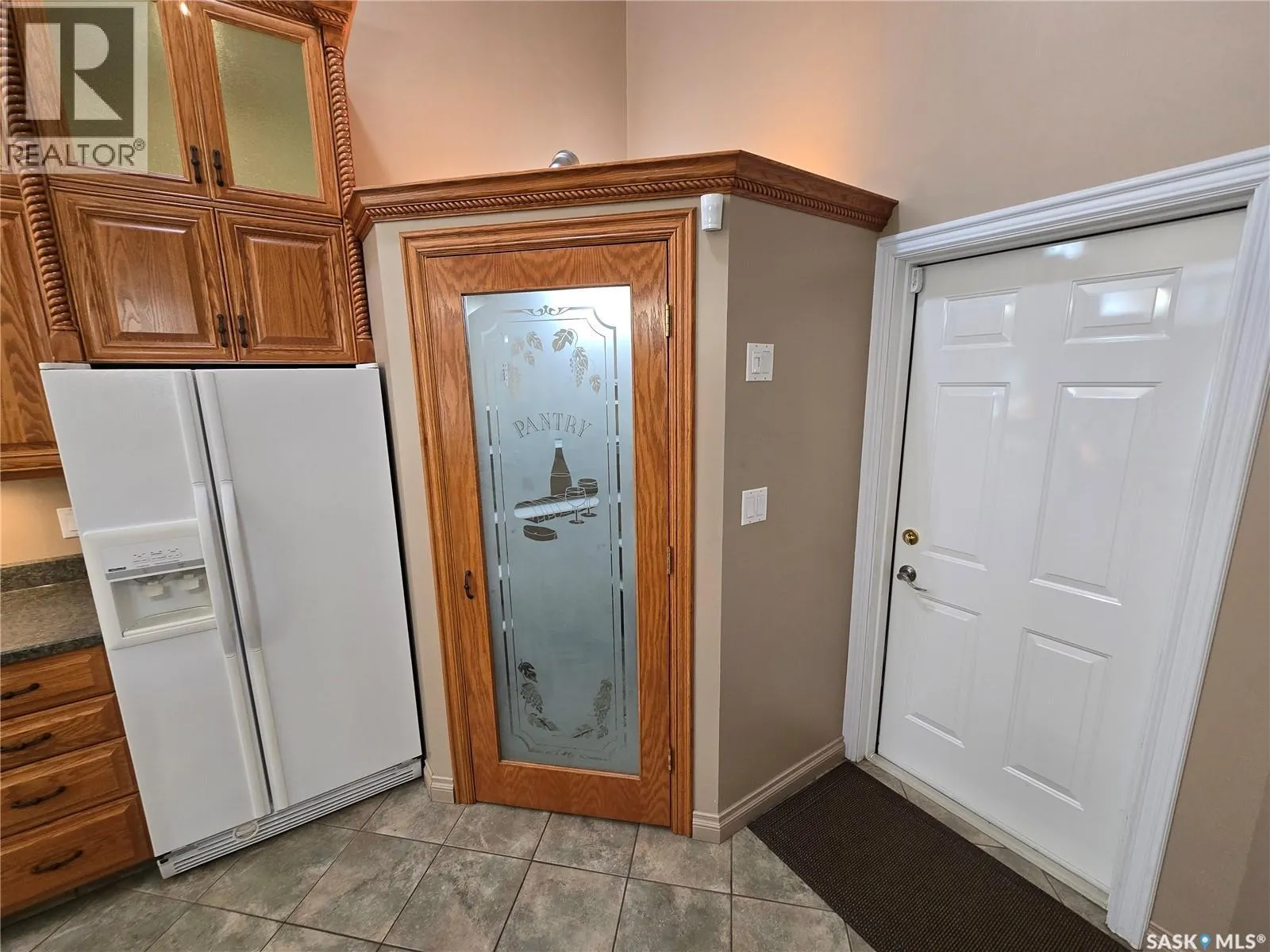 605 Elgin STREET