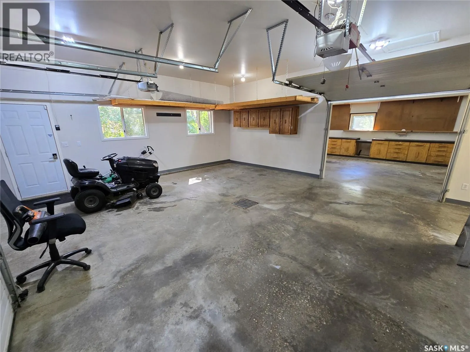605 Elgin STREET