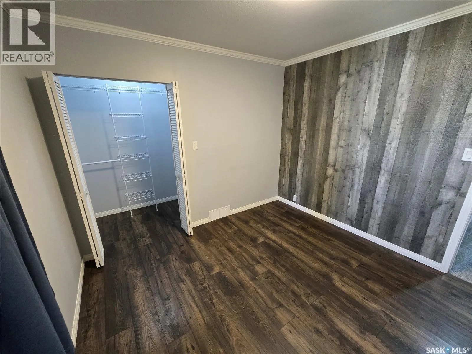 605 Elgin STREET