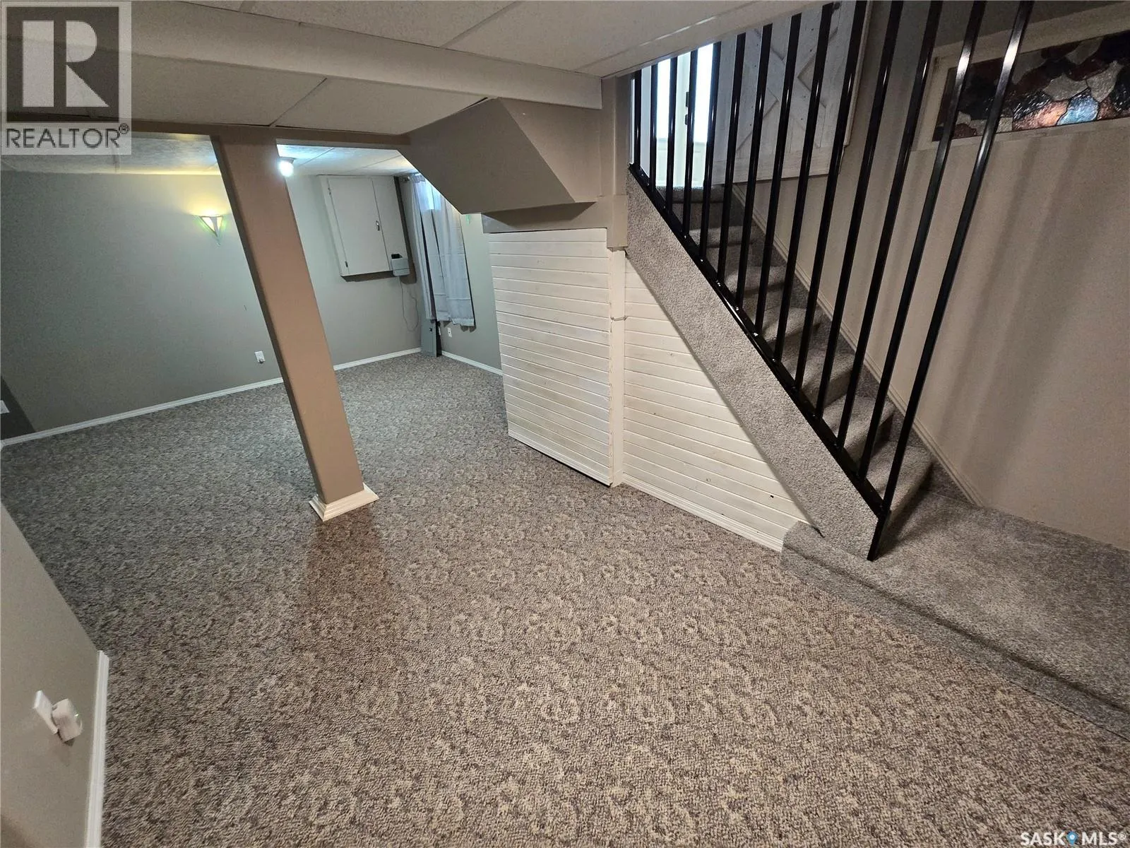 605 Elgin STREET