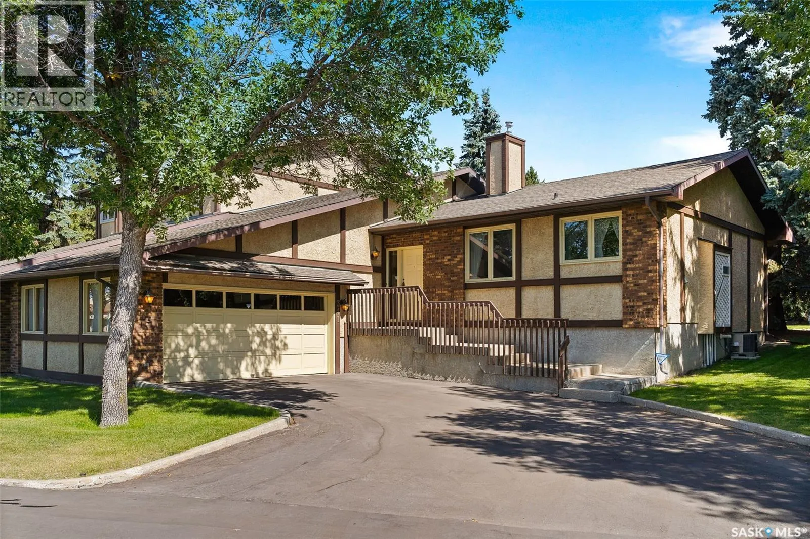 341 Avon DRIVE