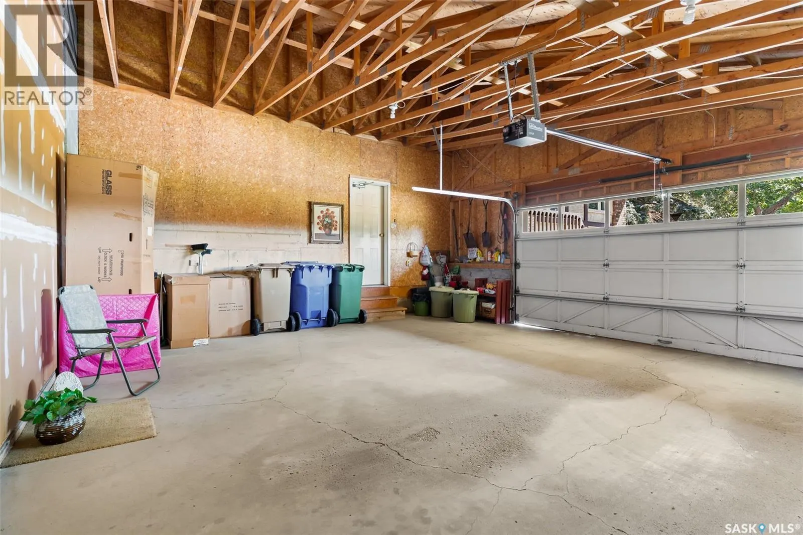 341 Avon DRIVE