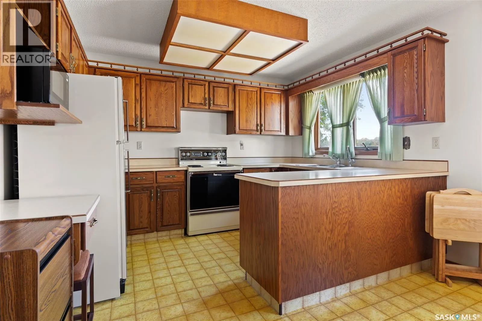 341 Avon DRIVE