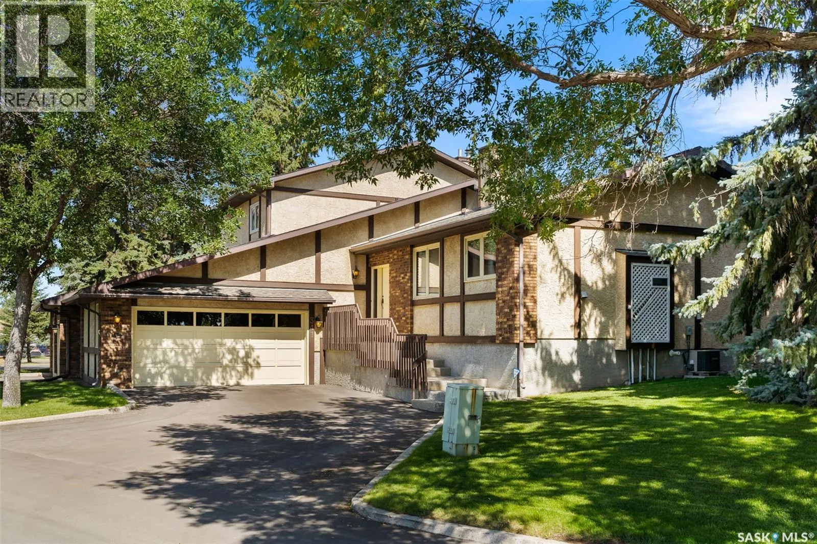 341 Avon DRIVE