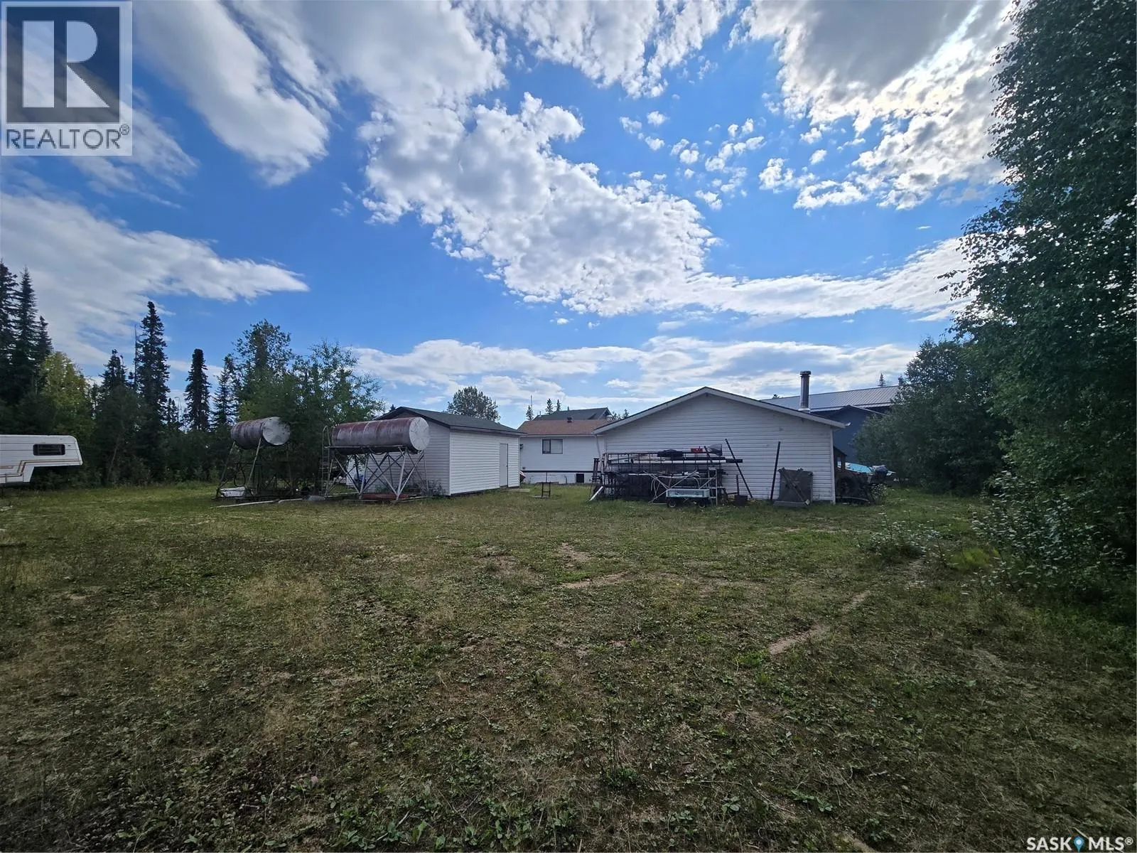 12 Lakeview DRIVE