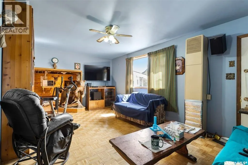 12 Lakeview DRIVE