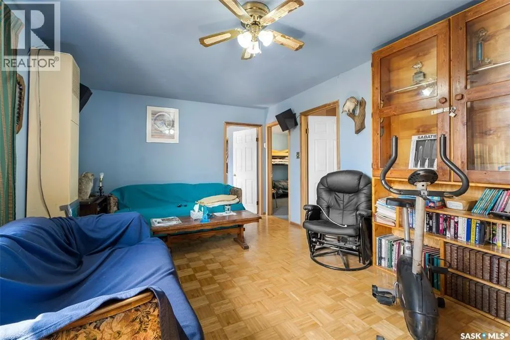 12 Lakeview DRIVE