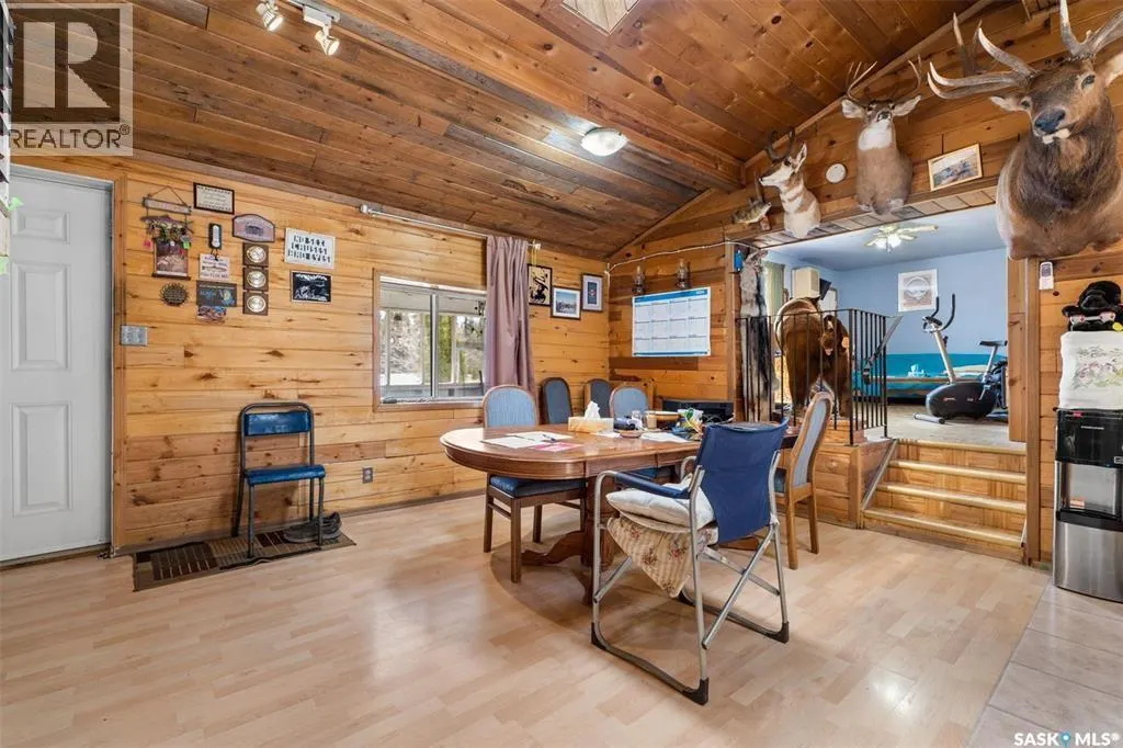 12 Lakeview DRIVE