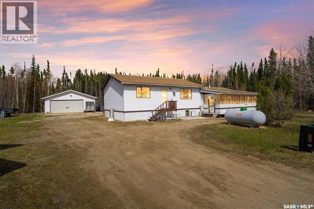 12 Lakeview DRIVE