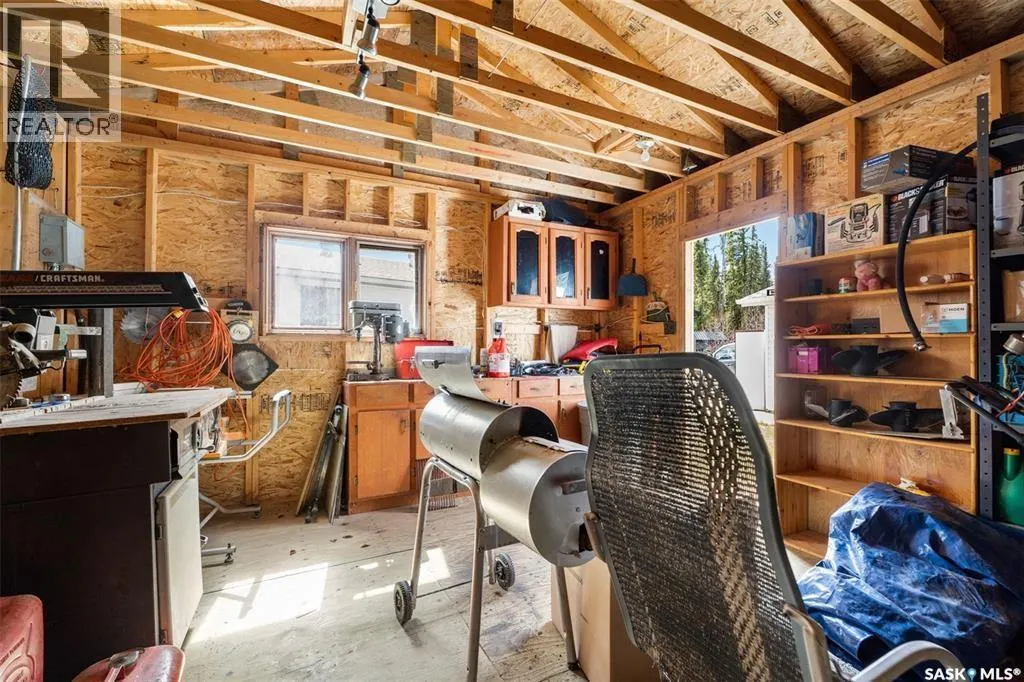 12 Lakeview DRIVE