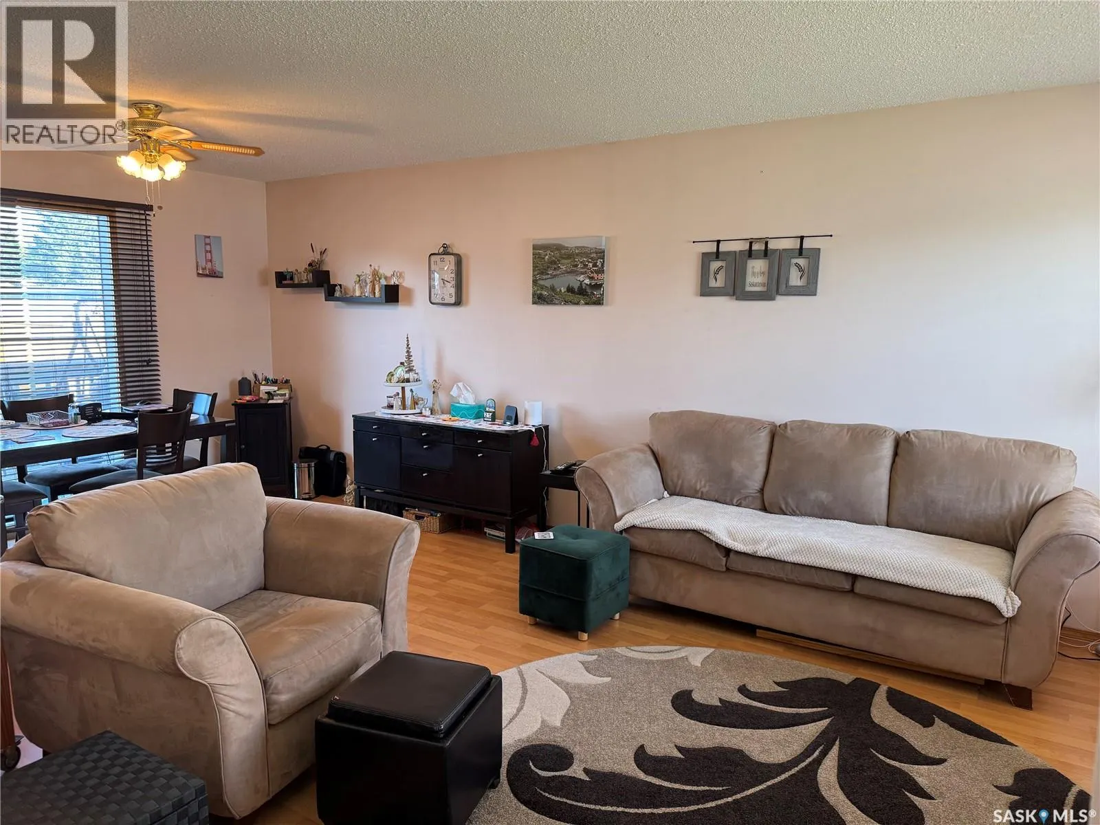 9A & 9B Maple PLACE