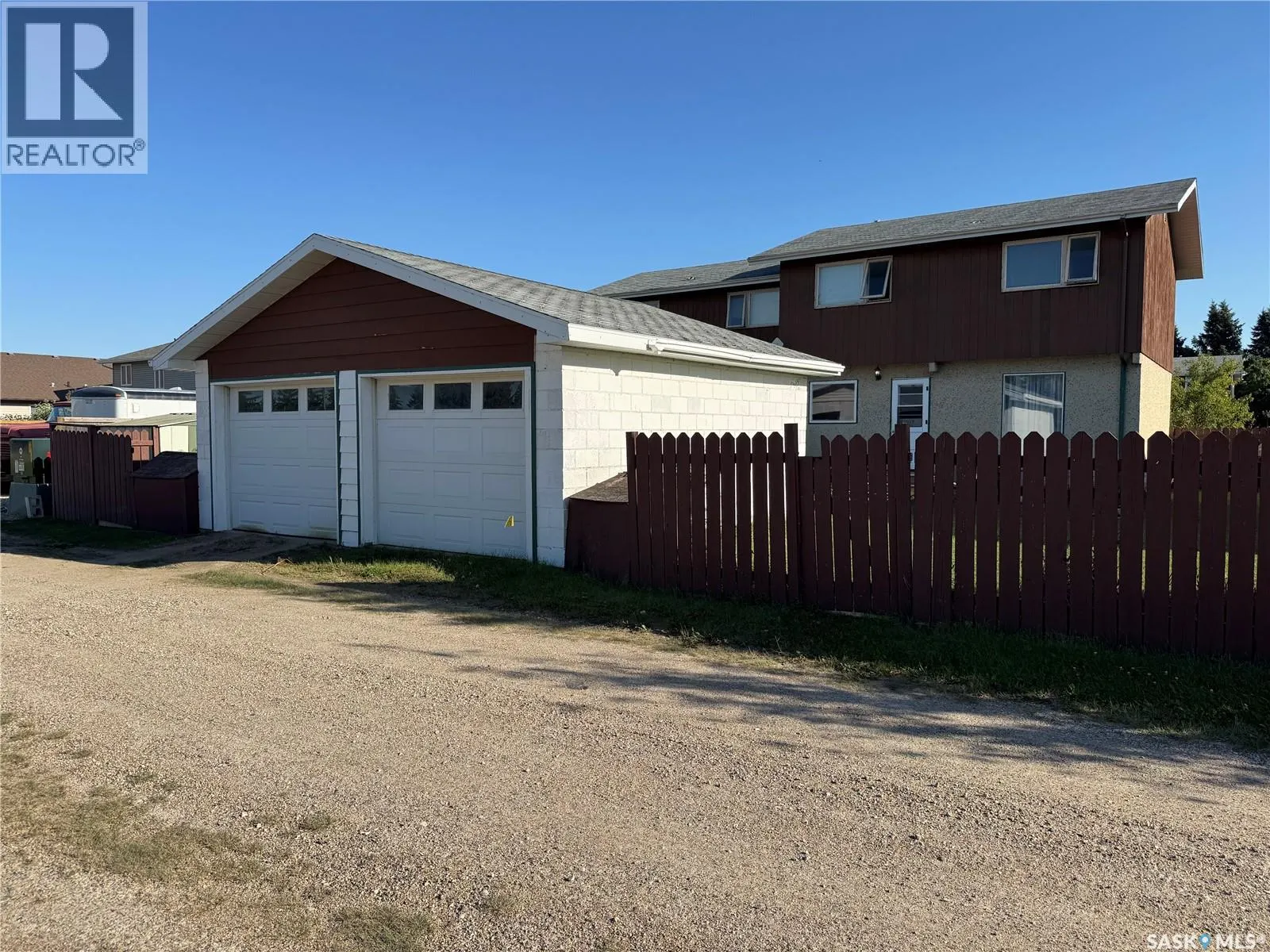 9A & 9B Maple PLACE
