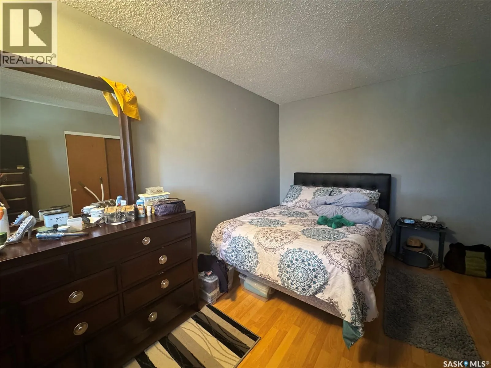 9A & 9B Maple PLACE