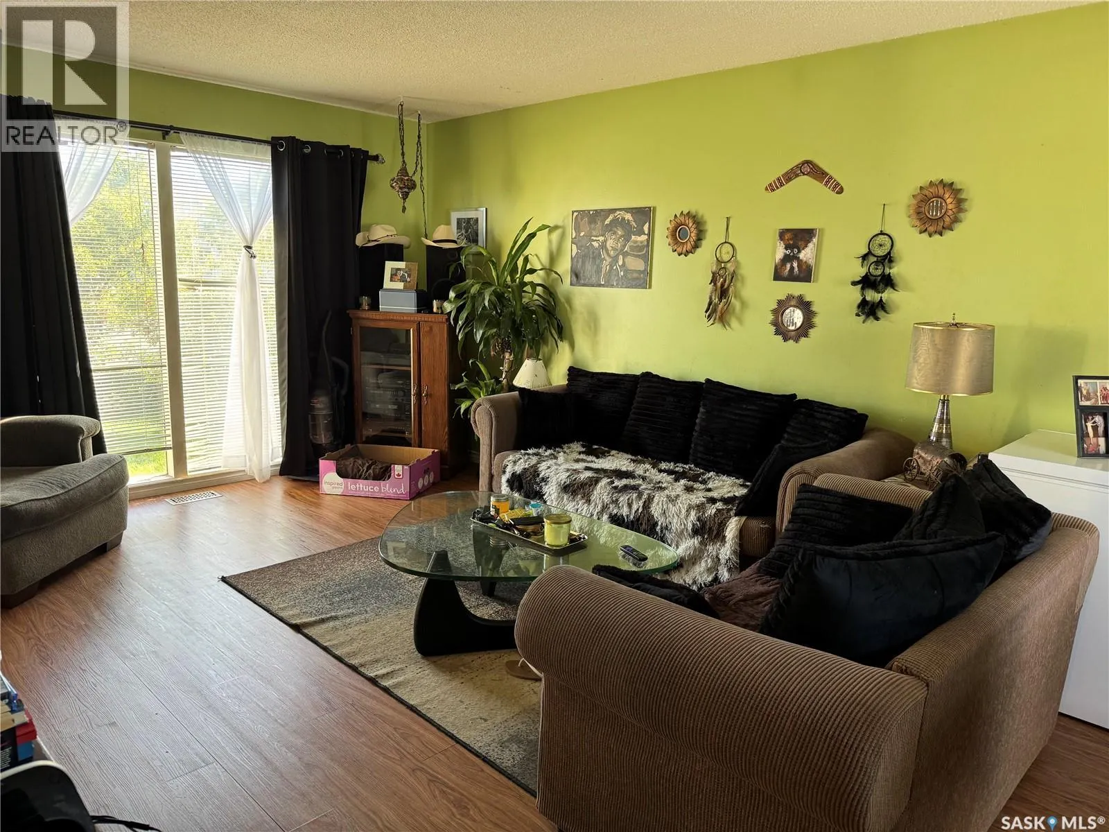 9A & 9B Maple PLACE