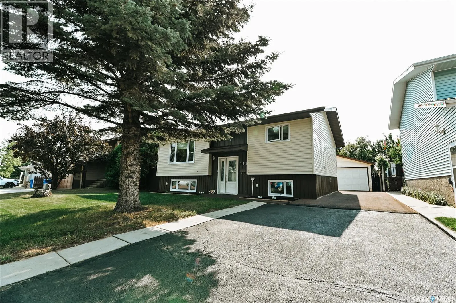 1661 Olive Diefenbaker DRIVE