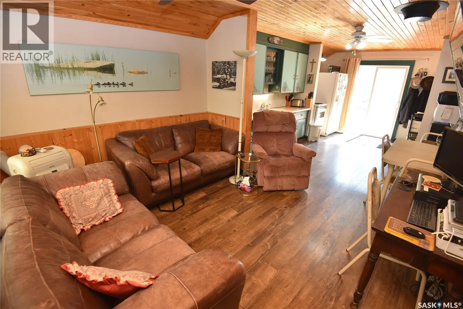 220 Lakeview DRIVE