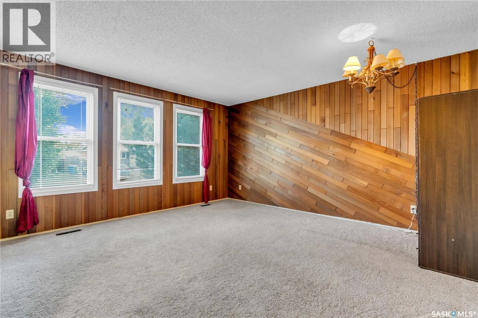 127 Scrivener CRESCENT