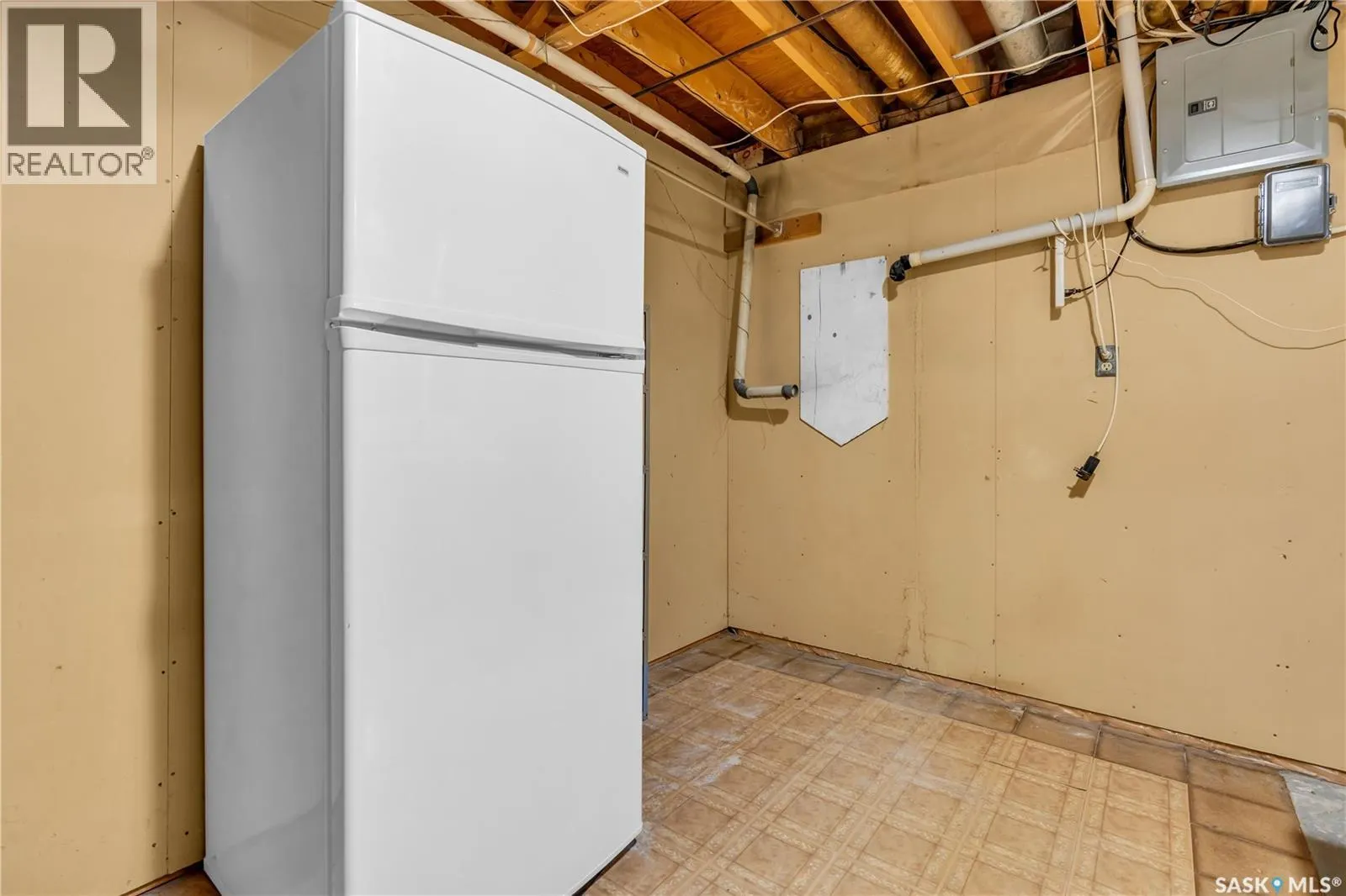 127 Scrivener CRESCENT