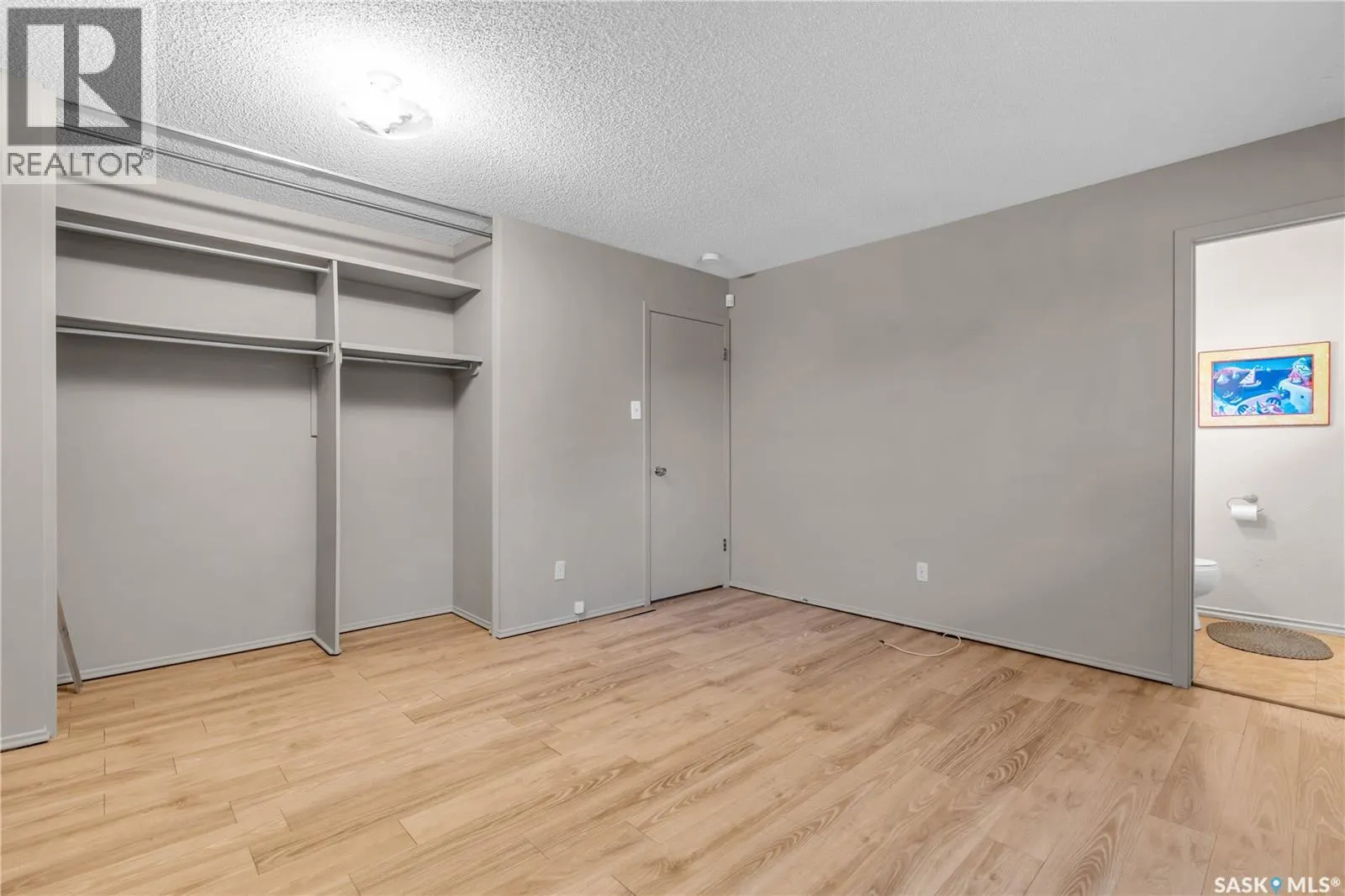 127 Scrivener CRESCENT